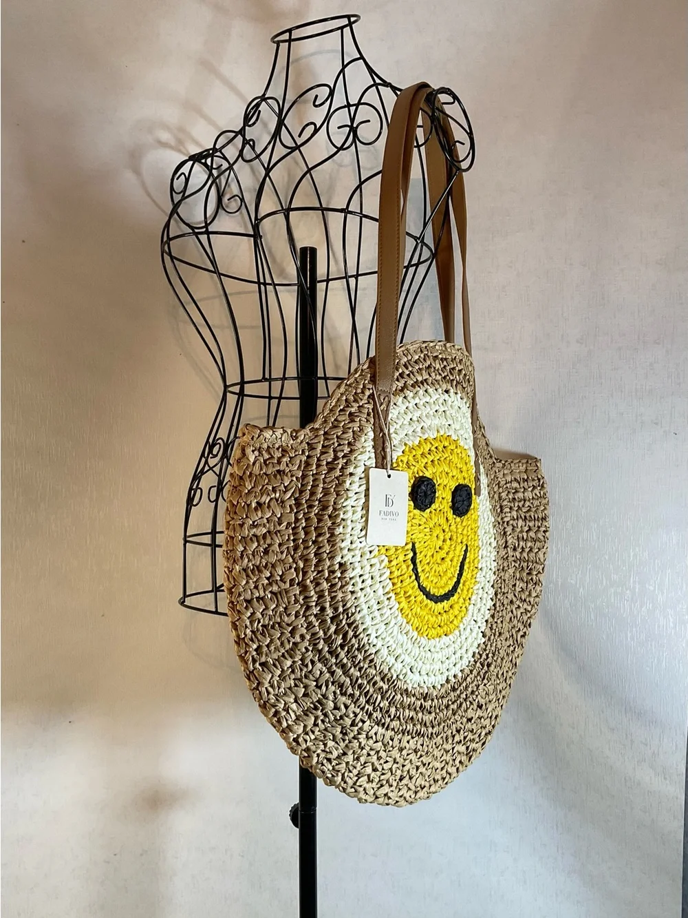Faddio Smiley Straw Shoulder Bag in Brown and Yellow